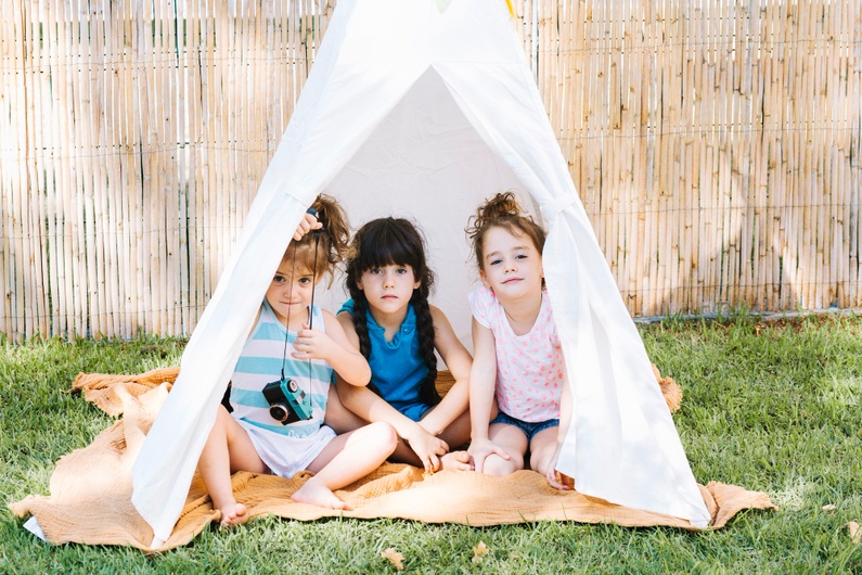 Вижте палатки и тунели за детска игра