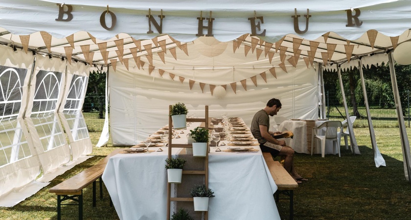 Шатрa за събитиe